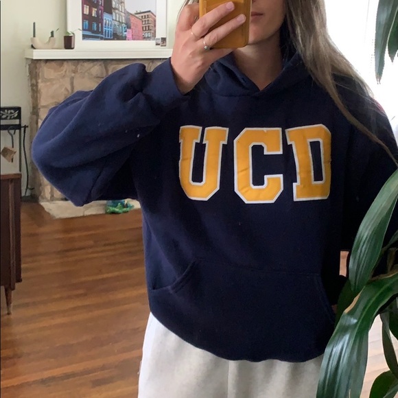 Tops - UCD hoodie // uc davis hoodie